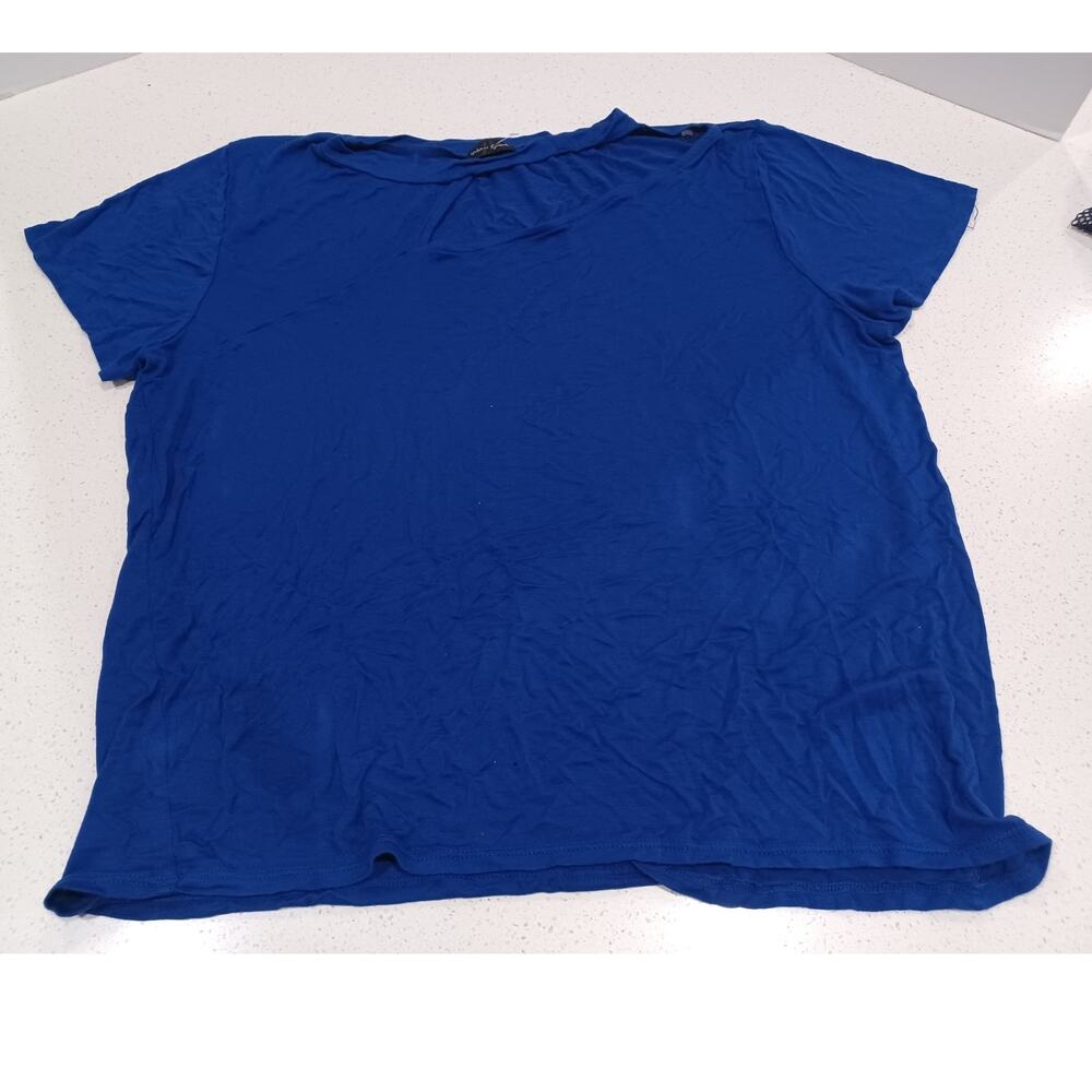 Urban Episode Women's T-shirt Size 3X Blue